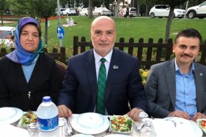 Bursa Milletvekili adayı Yelis, BBP üyeleriyle iftarda buluştu