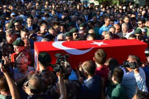Şehit özel harekat polisi, son yolculuğuna uğurlandı