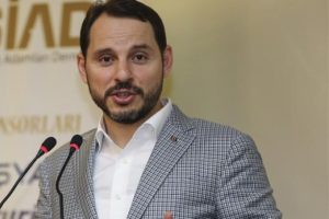 Albayrak'tan Yunanistan'a tepki: Çalma kapımı, çalarlar kapını!