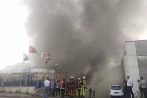 Tekstil fabrikasında yangın!