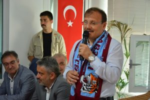 Çavuşoğlu, Bursa'da hemşehri derneklerini ziyaret etti