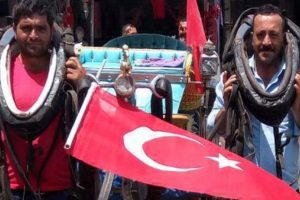 Faytonculardan koşum takımlı protesto!