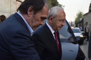 Kılıçdaroğlu'ndan Demirören ailesine taziye ziyareti