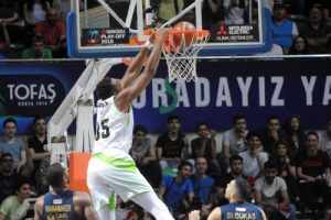 TOFAŞ kaybetti, Fenerbahçe bir adım daha yaklaştı