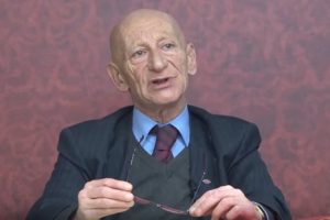 TRT'nin usta spikeri hayatını kaybetti