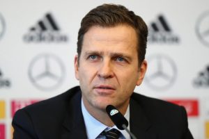 Oliver Bierhoff, Mesut ve İlkay'ı eleştirdi