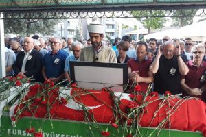 Gazeteci Oktay Kayalar'a Bursa'da son görev