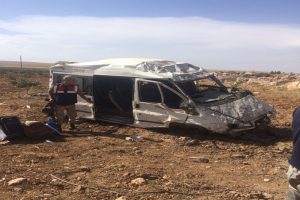 İşçi servisi devrildi: 5 yaralı
