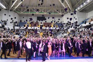Toros Üniversitesi'nde mezuniyet coşkusu