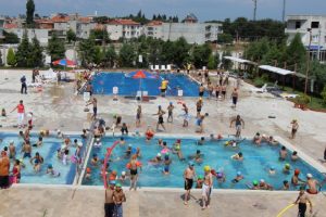 Kirli ve kalabalık havuzlara dikkat!