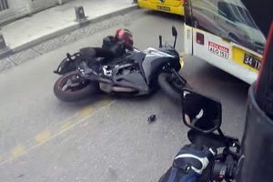 Kadın sürücü ölümden kıl payı kurtuldu