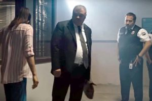 Eski bakan ünlü dizide oyuncu oldu!