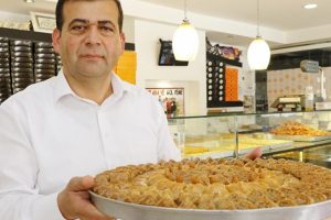 Tatlıcılar marketlere tepkili: Tatlı satmasınlar!