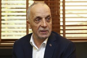 Türk-İş'ten Avrupa'ya şehit Filistinli hemşire için çağrı