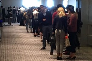74 bin lira maaş vereceği Türkleri bulmaya geliyor