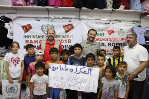 Bursa İHH'dan Güneydoğu'daki yetim çocuklara bayramlık