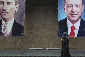 Bloomberg anketi: Erdoğan önde gidiyor ama...