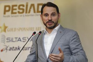 ''Birilerinin akıllarında büyük ve güçlü Türkiye idealine beton dökmek var''