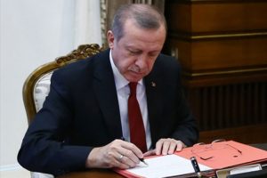 Cumhurbaşkanı Erdoğan 8 üniversiteye rektör atadı