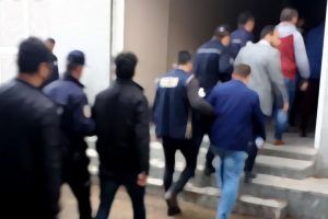 FETÖ operasyonu: 8 gözaltı
