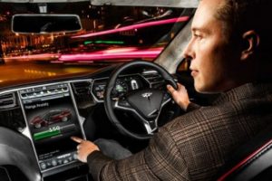 Elon Musk hisse alıp, eleman çıkarttı!