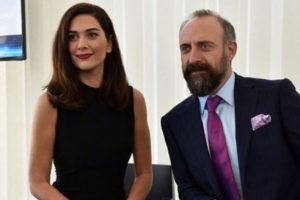 Halit Ergenç ve Bergüzar Korel'den dizi kararı