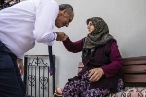 Muharrem İnce köyündeki bayram geleneğini anlattı