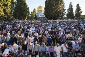 90 bin Müslüman bayram namazını Mescid-i Aksa'da kıldı
