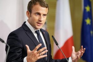 Macron, Fransızcayı yeniden AB'nin temel dili yapmak istiyor