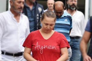Randevu alarak doktoru gasp eden çift yakalandı