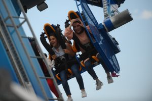 Bursa'da çocuklar lunaparkta gönüllerince eğlendi!