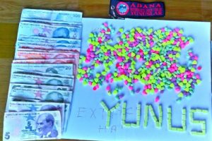 Durdurulan otomobilden uyuşturucu çıktı