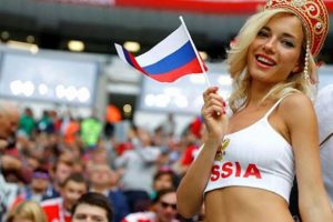 Peskov'dan düzeltme: Bizim kızlar ne yapacağını bilir