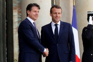 Macron ile Conte görüştü: Yöntem doğru değil