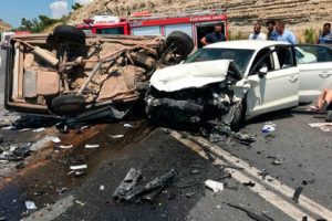 Bayram tatilinde yollar kan gölüne döndü!