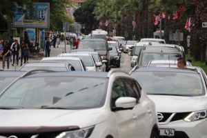 Bayram tatili dönüşü erken başladı!