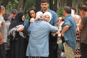 Emine Erdoğan'dan mezarlık ziyareti