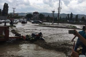 Sele kapılan çocuk kayboldu
