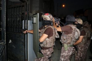 PKK/KCK'ya şafak vakti baskın: 17 gözaltı