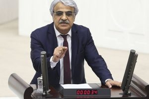 HDP'li Sancar: Baraj sorunumuz var