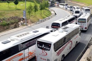 Bayram dönüşü otogarda yoğunluk