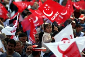 SP'den ayrılan 24 kişi AK Parti'ye geçti