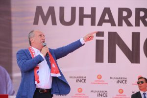 Muharrem İnce: Sana mı soracağım camiye giderken?