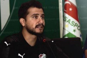 Bursaspor Hüseyin Gedik ile yollarını ayırdı