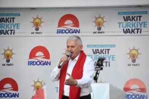 Başbakan Yıldırım, İzmir'de halka hitap etti