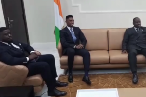Samuel Eto'o mecliste konuşma yaptı