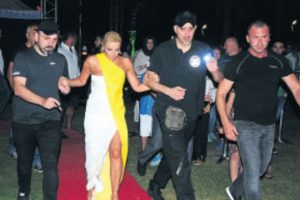 Sıla'ya VIP jest