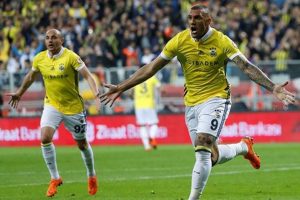 Bursaspor'da forvetler Fernandao'yu geçemedi