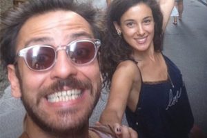 Cansu Tosun'dan aşk pozu