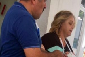 Babasını dövüp, annesini bıçaklayan şüpheli serbest